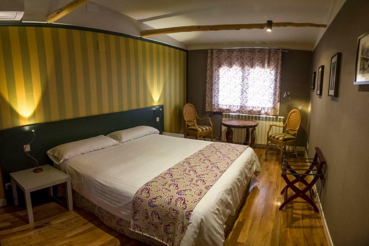 Apartamentos Rurales De La Sexma Del Sabinar Corduente Eksteriør bilde